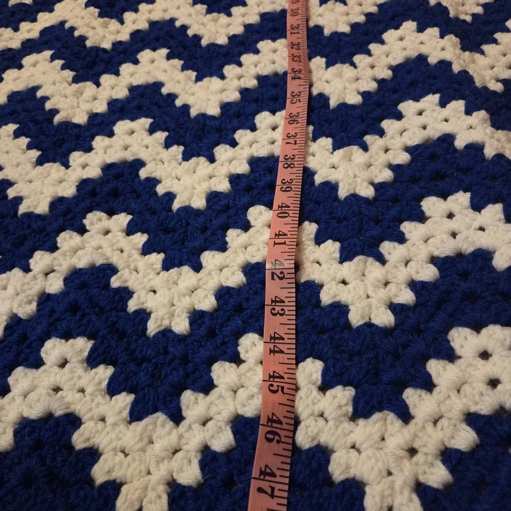VTG Handmade Crochet Afghan Blanket Blue White Chevron Zig Zag 44x50 - Picture 3 of 6